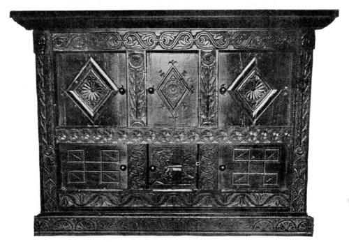 CABINET OF
OLD OAK.