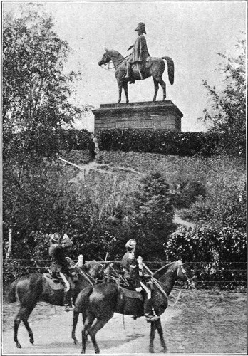 SOLDIERS SALUTING THE DUKE'S STATUE, AS IT STANDS AT
ALDERSHOT TO-DAY.

From a Photo. By Knight, Aldershot.