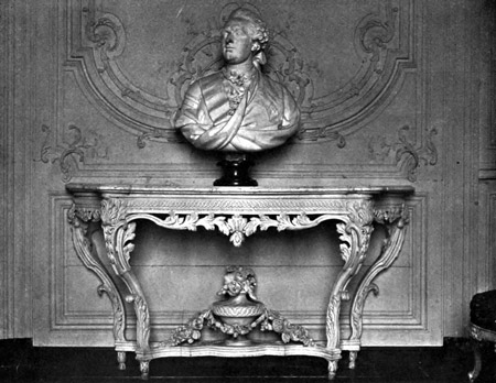 Console in the Petit Trianon